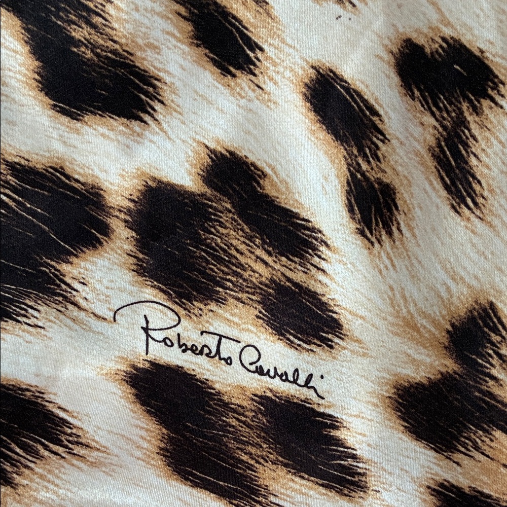 Authentic Roberto Cavalli Silk Leopard Print Square Scarf Signature - Picture 5 of 7